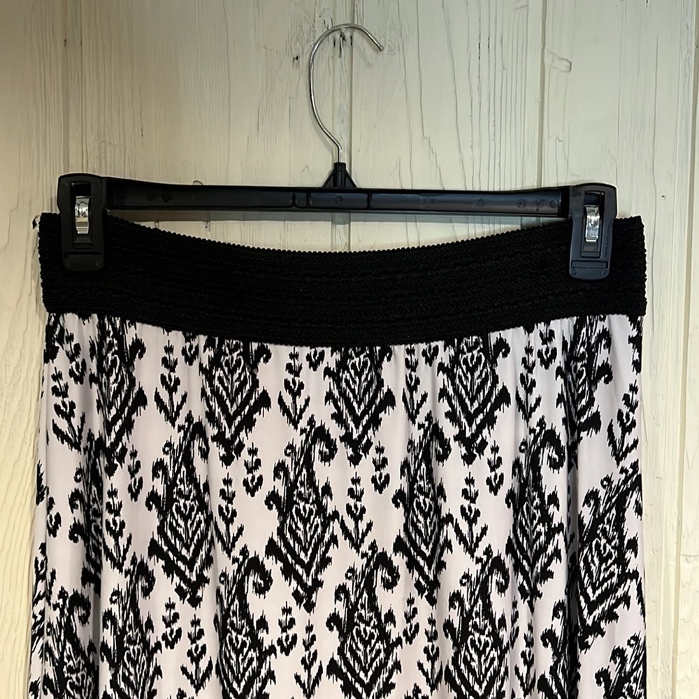 𝅺robert Louis Skirt, L - Picture 2 of 4